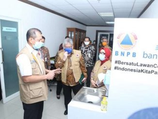Dukung Pemerintah Melawan COVID-19, Bank bjb Serahkan Bantuan Melalui Gugus Tugas Nasional