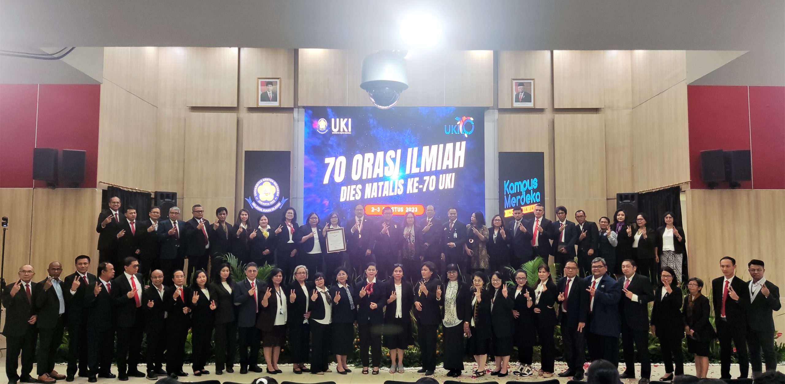 70 orasi ilmiah uki diganjar rekor dunia muri