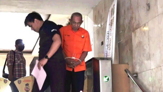 guru besar unhas marthen napang