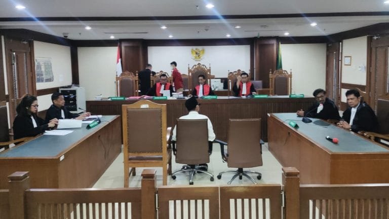 pemalsuan marthen napang