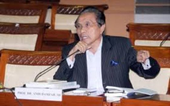 Prof Andi Hamzah saksi ahli hukum