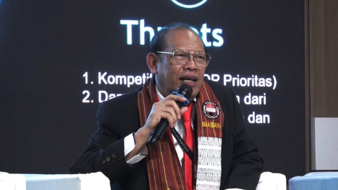 Dr Hulman Panjaitan Danau Toba