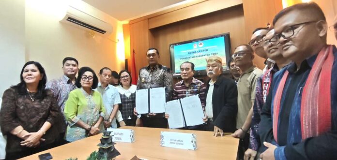 MoU Batak Center Pemkab Toba