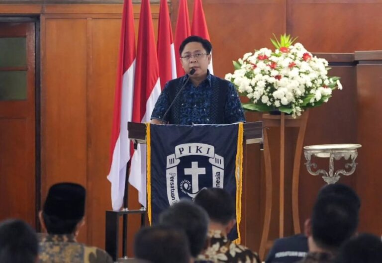 Burhanuddin Muhtadi Politik Garam